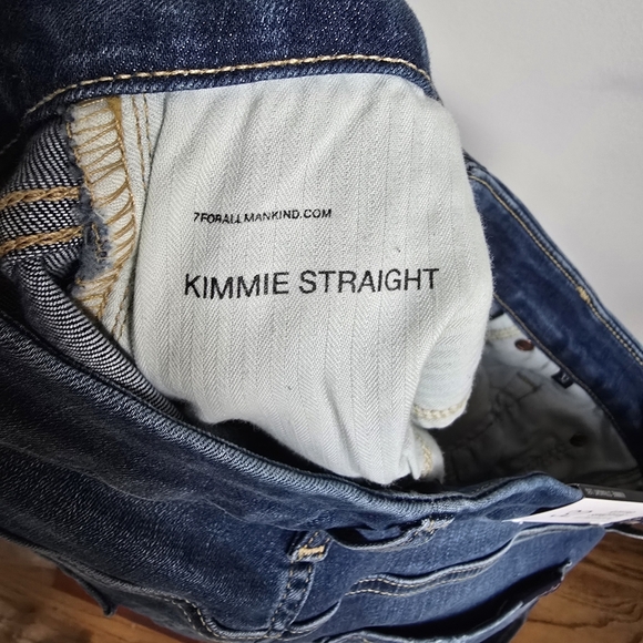 7 For All Mankind, New, Kimmie Straight Form Fitted Distressed Jeans, Size 32 - Picture 12 of 13